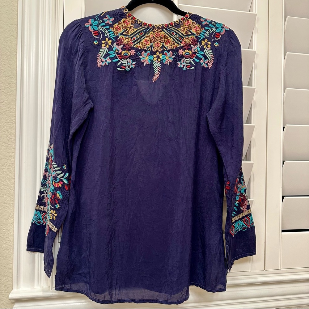 JOHNNY WAS “Sheesoh” Embroidered Navy Blue Long Sleeve Tunic Top - Picture 8 of 8